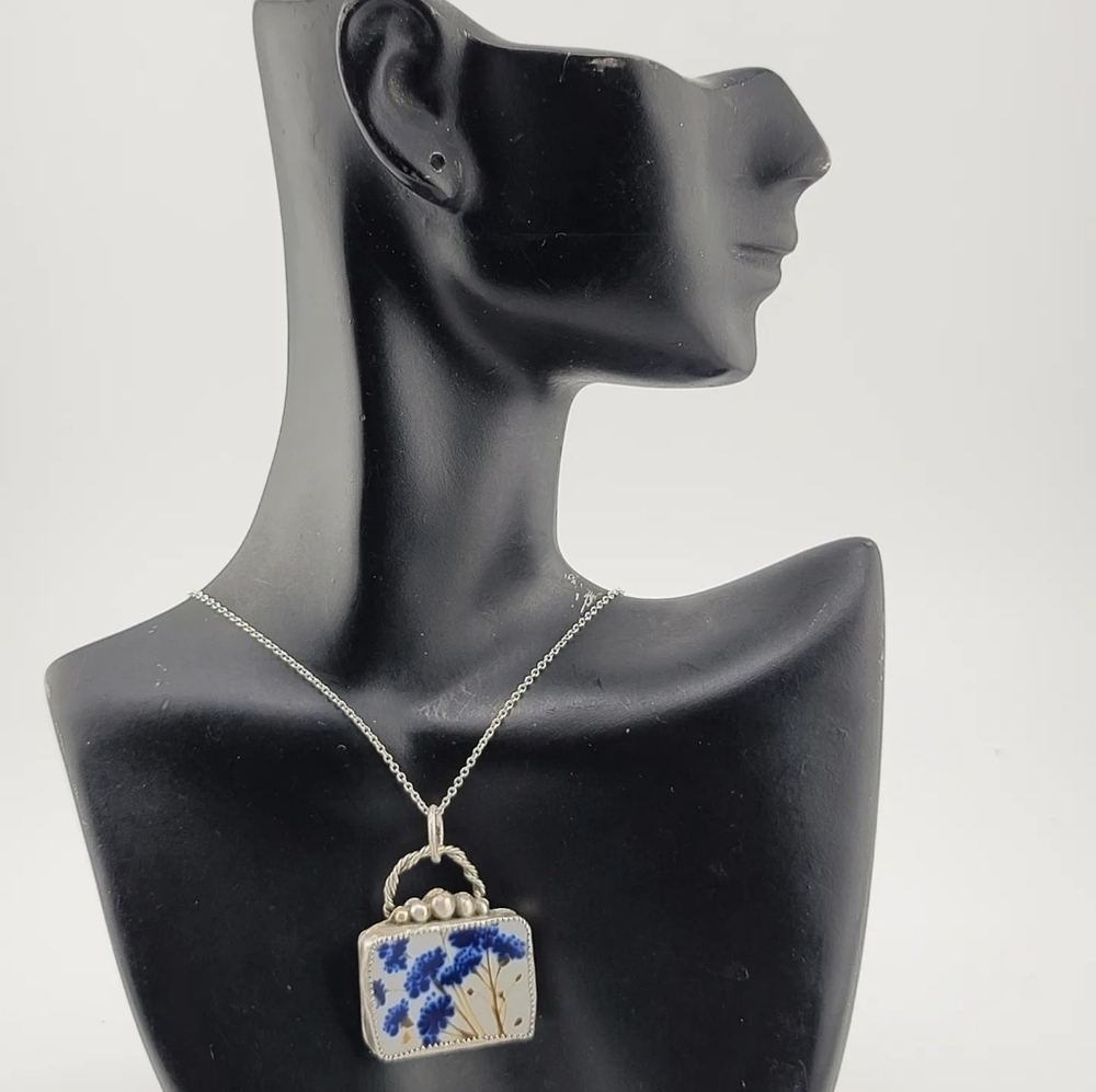BROKEN INTO BEAUTIFUL CHINA CERAMIC PLATE HANDMADE IN STERLING SILVER PENDANT - Picture 5 of 6